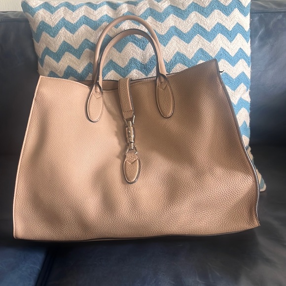 Beautiful like new Gucci satchel. Crome accents on latch. Versatile - Picture 1 of 1